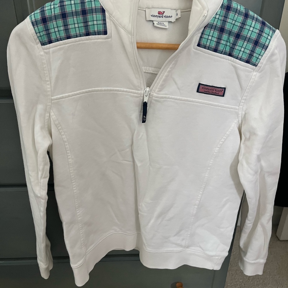 Vineyard Vines White Sweatshirt with Blue and Green Plaid Accents